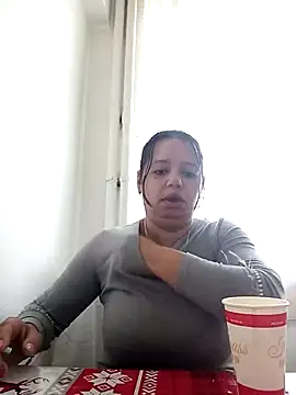 roxana e43 online show from 6, 5, 2026