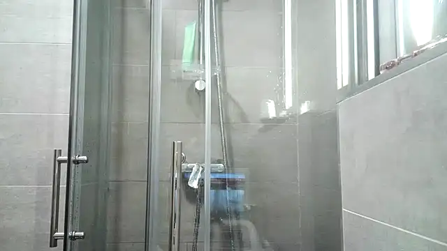 Snapshot of itsmemayarose chatting on 3, 6, 2026 itsmemayarose online show from 3, 6, 2026
