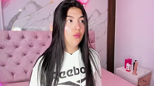 Snapshot of AbrilQuintana_ chatting on 29, 4, 2026 AbrilQuintana online show from 29, 4, 2026