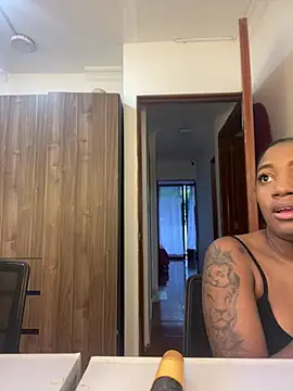 Emi rousse online show from 17, 4, 2026