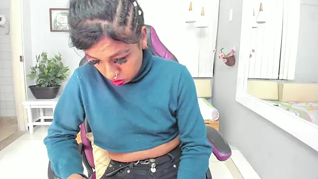 Snapshot of Nahomy_Collins_ chatting on 1, 7, 2026 Nahomy Collins online show from 1, 7, 2026