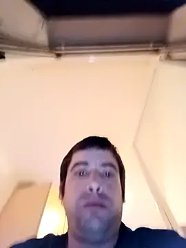 Snapshot of danyelC2 chatting on 2, 4, 2026 danyelC2 online show from 2, 4, 2026