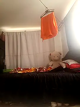 solopetalo online show from 6, 4, 2026