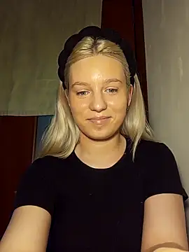 Glowing Jessica online show from 1, 3, 2026