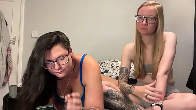 XJasmin0402X online show from 27, 6, 2026