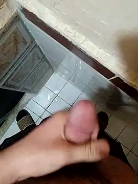 Snapshot of dzniyaak chatting on 4, 3, 2026 dzniyaak online show from 4, 3, 2026