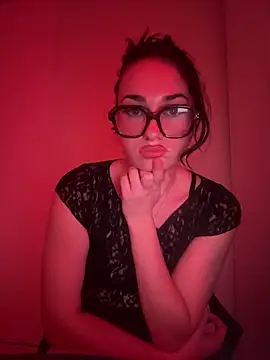 Claraaaaa06 online show from 14, 4, 2026