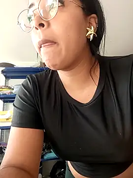 Babyfull lips online show from 20, 3, 2026