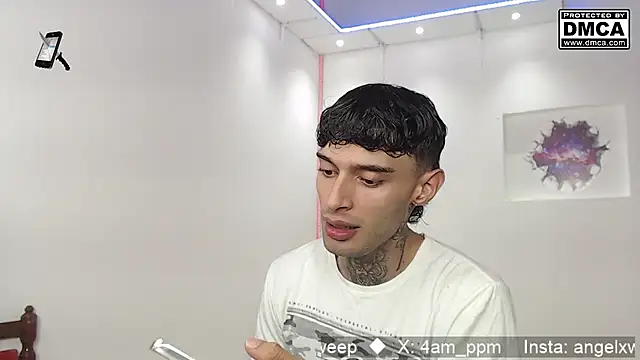 yourxcyberxangel online show from 9, 4, 2026