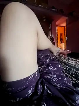 Couple hot999 online show from 17, 5, 2026