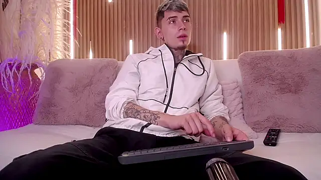 Max Hader  online show from 6, 3, 2026