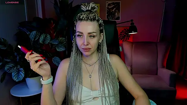 Snapshot of MonicaRiley chatting on 17, 6, 2026 MonicaRiley online show from 17, 6, 2026