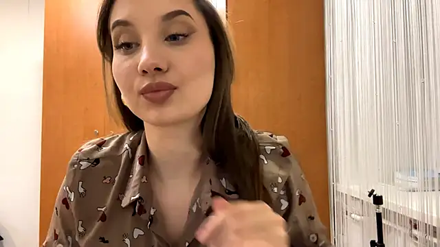 Snapshot of Flower_sunny chatting on 16, 3, 2026 Flower sunny online show from 16, 3, 2026