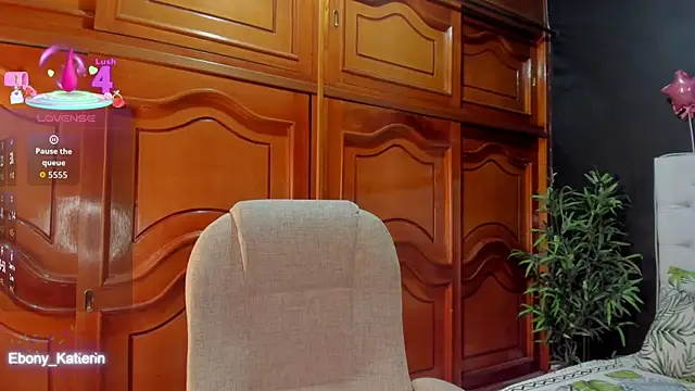 ebony katterin online show from 15, 4, 2026