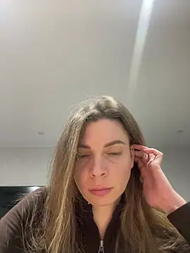 Snapshot of Luna2547 chatting on 2, 3, 2026 Luna2547 online show from 2, 3, 2026