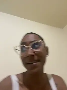 Nina vegas online show from 19, 4, 2026