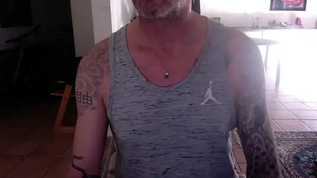 Snapshot of love_save_the_world chatting on 26, 5, 2026 love save the world online show from 26, 5, 2026