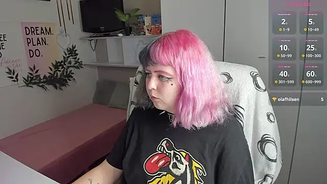 Snapshot of CherryBounce chatting on 13, 3, 2026 CherryBounce online show from 13, 3, 2026