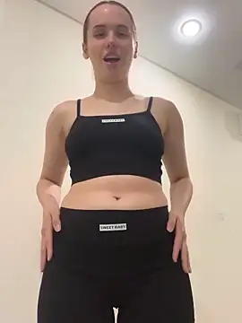 pinkpeachx online show from 6, 3, 2026