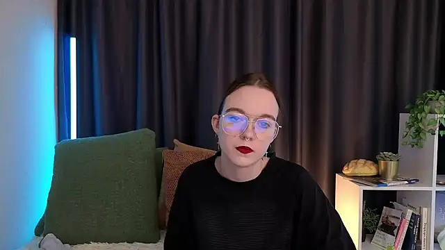 SunyLily online show from 18, 3, 2026