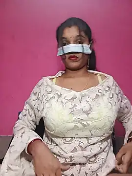 Sexy Sonniyaa online show from 6, 7, 2026