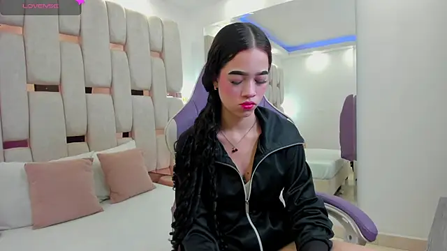 georgina kloss  online show from 8, 4, 2026