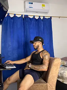 Snapshot of Kenny_romano chatting on 4, 3, 2026 Kenny romano online show from 4, 3, 2026