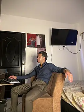 Snapshot of Kenny_romano chatting on 19, 4, 2026 Kenny romano online show from 19, 4, 2026