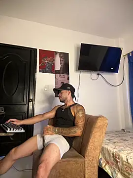 Snapshot of Kenny_romano chatting on 13, 5, 2026 Kenny romano online show from 13, 5, 2026