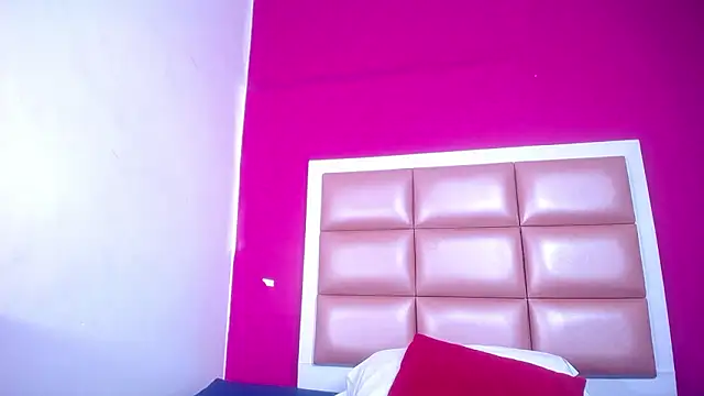 Snapshot of secrett_whore18 chatting on 4, 3, 2026 secrett whore18 online show from 4, 3, 2026