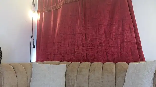 ahnaysexx online show from 13, 4, 2026