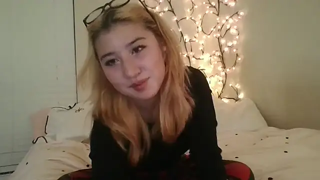 Snapshot of Silverbabyyy2007 chatting on 5, 6, 2026 Silverbabyyy2007 online show from 5, 6, 2026