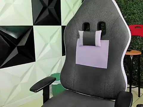 taylor bigdick18 online show from 18, 4, 2026