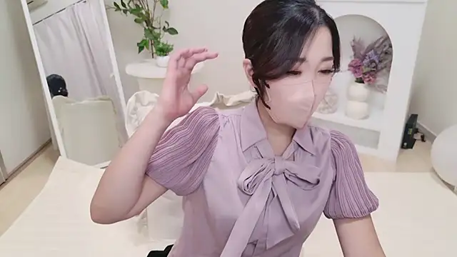 YURIKAsan  online show from 10, 6, 2026