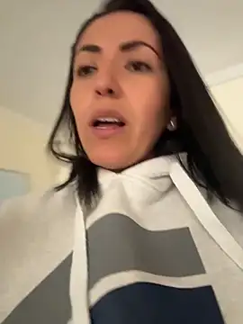 SamanthaWalker  online show from 8, 6, 2026