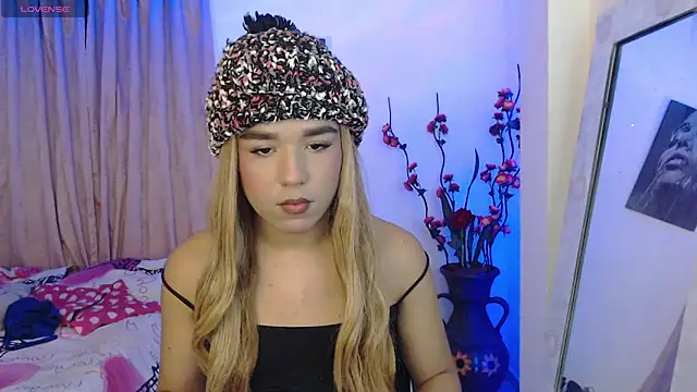 Candyy doll   online show from 6, 3, 2026