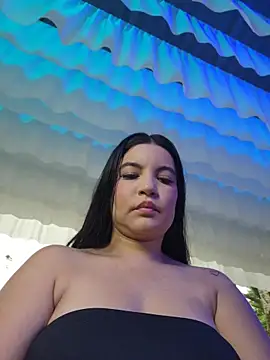 Snapshot of Pretty_Julieta chatting on 24, 4, 2026 Pretty Julieta online show from 24, 4, 2026