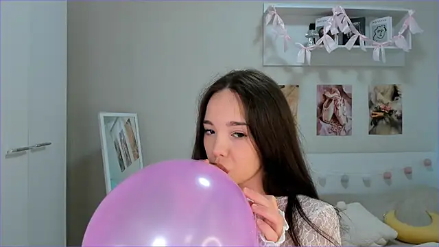 Milly Lane online show from 28, 3, 2026