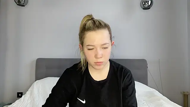 alyrasun online show from 25, 3, 2026