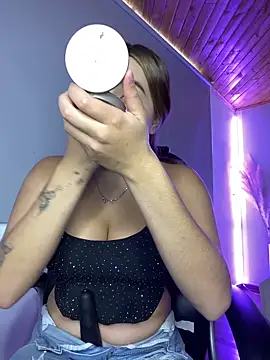 Issa pinkk online show from 21, 4, 2026