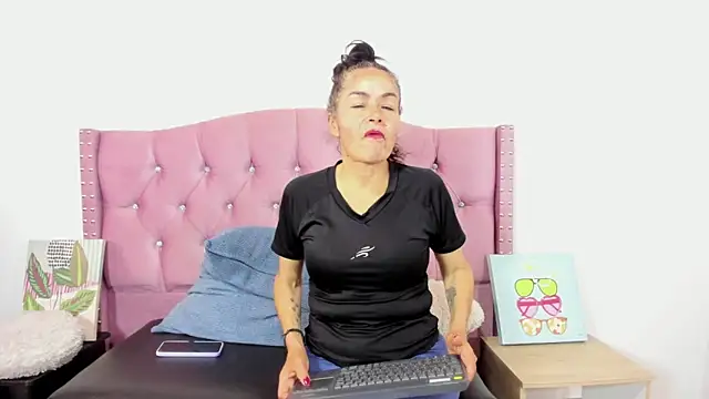 Liz Grettel online show from 1, 4, 2026