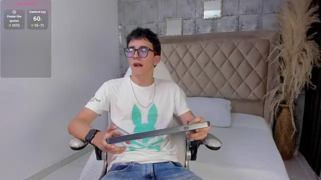 TylerCross  online show from 2, 4, 2026