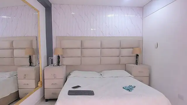 TylerCross  online show from 28, 4, 2026