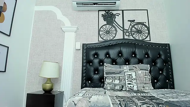 Kenndra lust online show from 9, 3, 2026