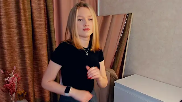 CelsaDelucia online show from 10, 3, 2026