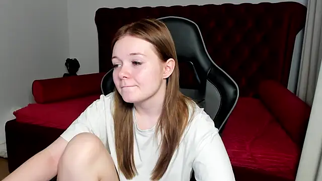 Snapshot of ElinaVale chatting on 11, 6, 2026 ElinaVale online show from 11, 6, 2026