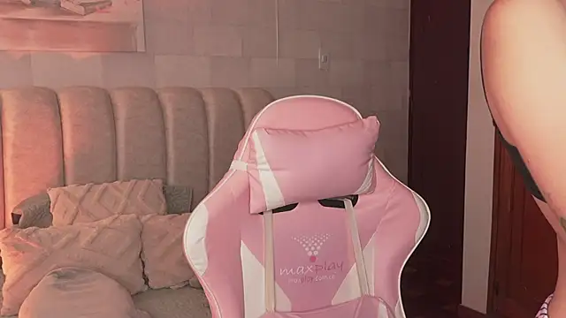 Alanna-Rosse online show from 18, 7, 2026