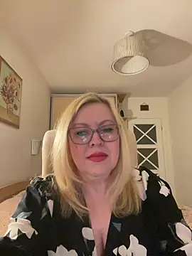 JanieLight53 online show from 4, 5, 2026