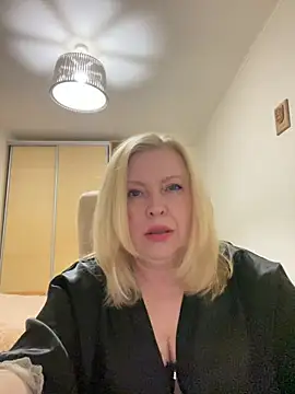 JanieLight53 online show from 17, 7, 2026