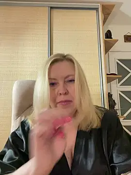 JanieLight53 online show from 2, 8, 2026